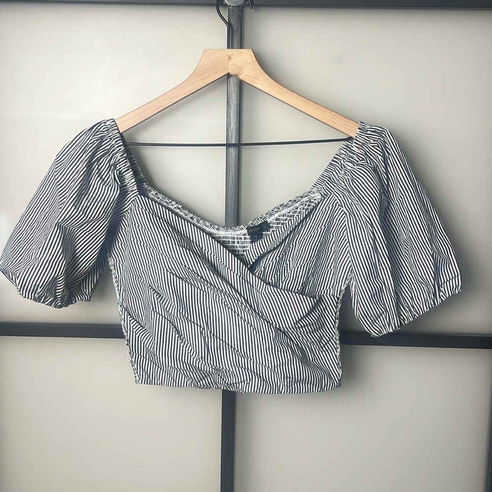 NWT J. Crew Puff-sleeve organic cotton cropped top in stripe Size Small